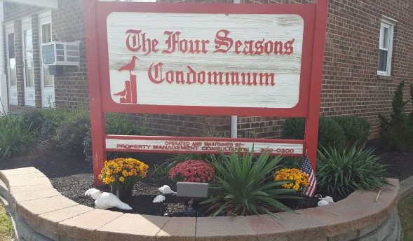 Fourseasons sign resized